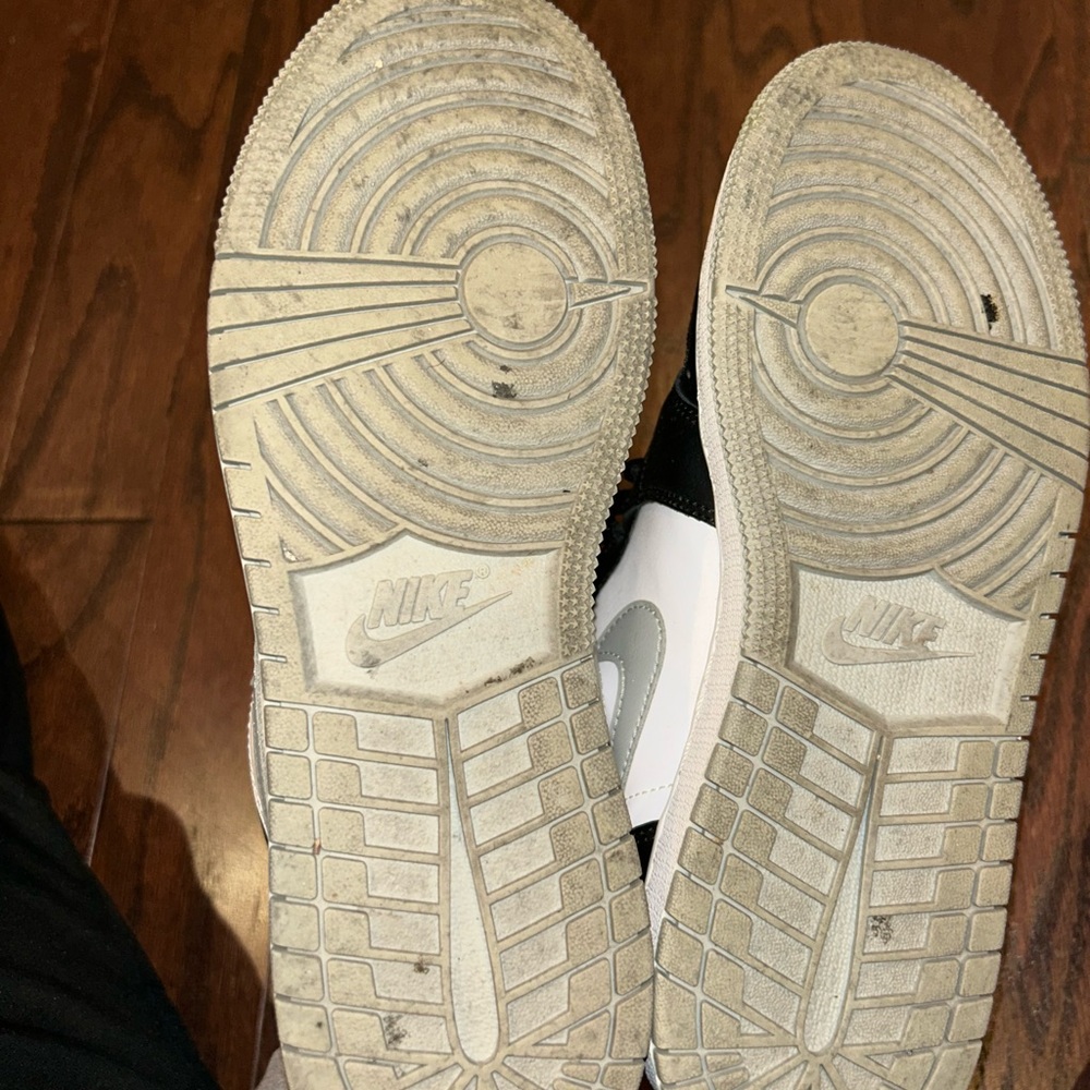 Jordan 1 Low - Picture 6 of 6